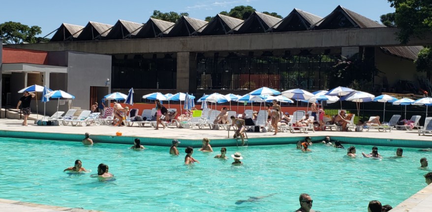 APCEF/SP  Piscinas e restaurante do clube serão reabertos em 3 de