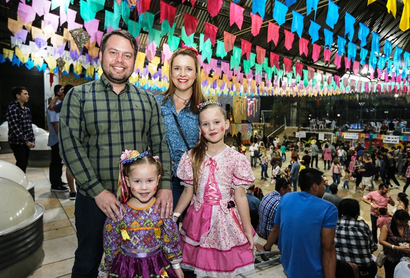 FamiliaEscobar.jpg