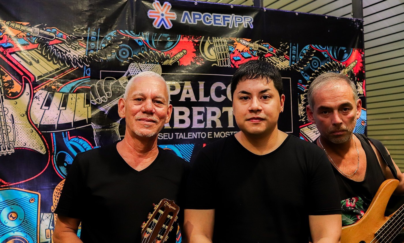 Palcoaberto_Reevotrio.25.2.2.jpg
