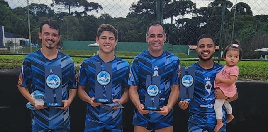Torneiofutevolei_campeoes_serieouro.25.2.1.jpg