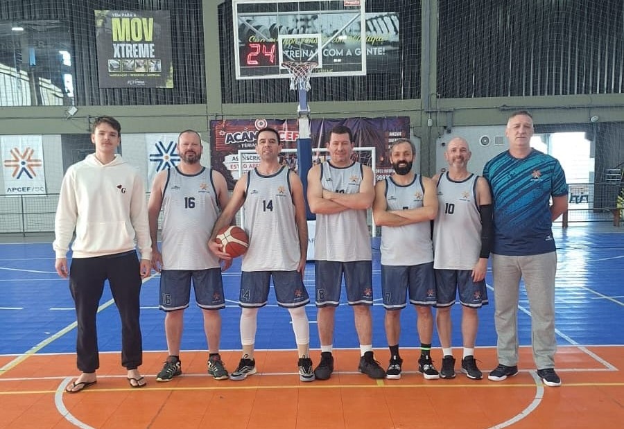 Triangular_basquete.26.jpeg