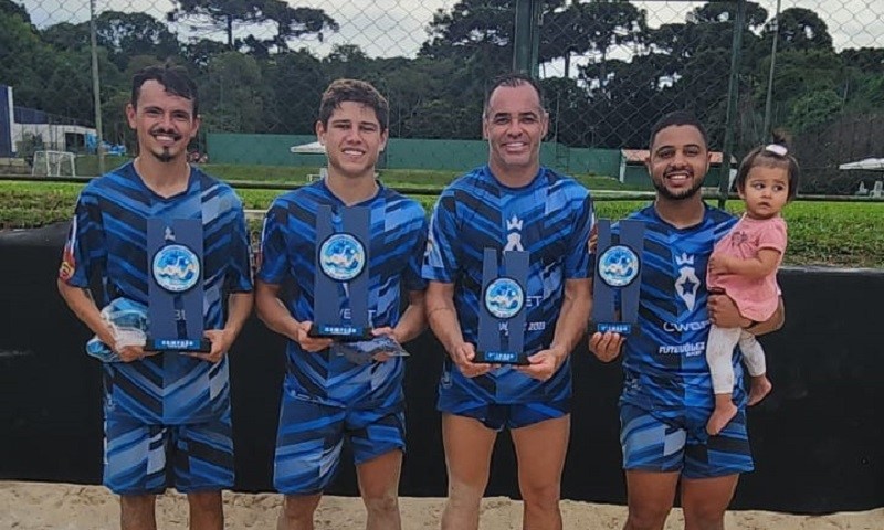 Torneiofutevolei_campeoes_serieouro.25.3.jpg