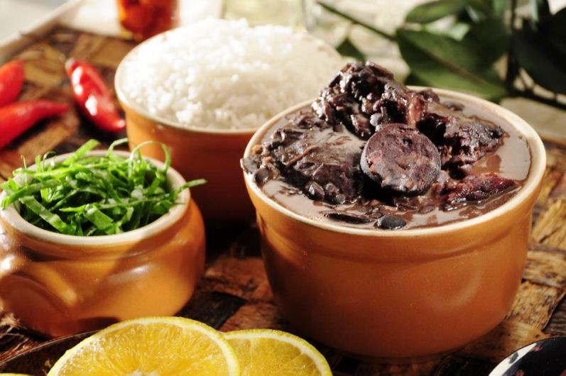 Feijoada_almosabado.20.7.1.jpg