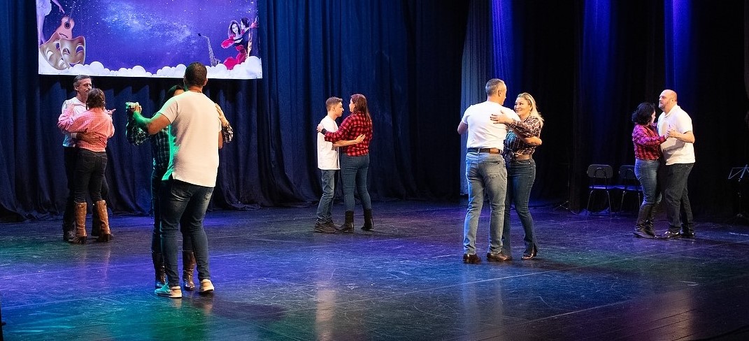 Dancasalao_cursoverao.24.4.2.jpg